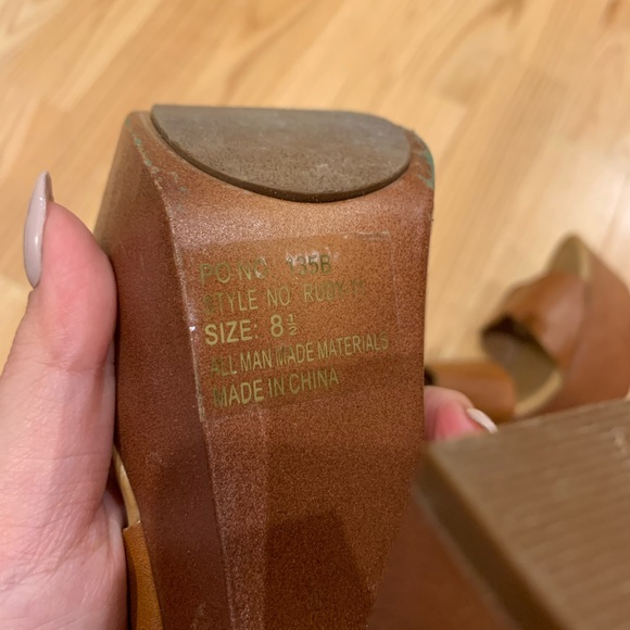 Platform sandals - Picture 5 of 9